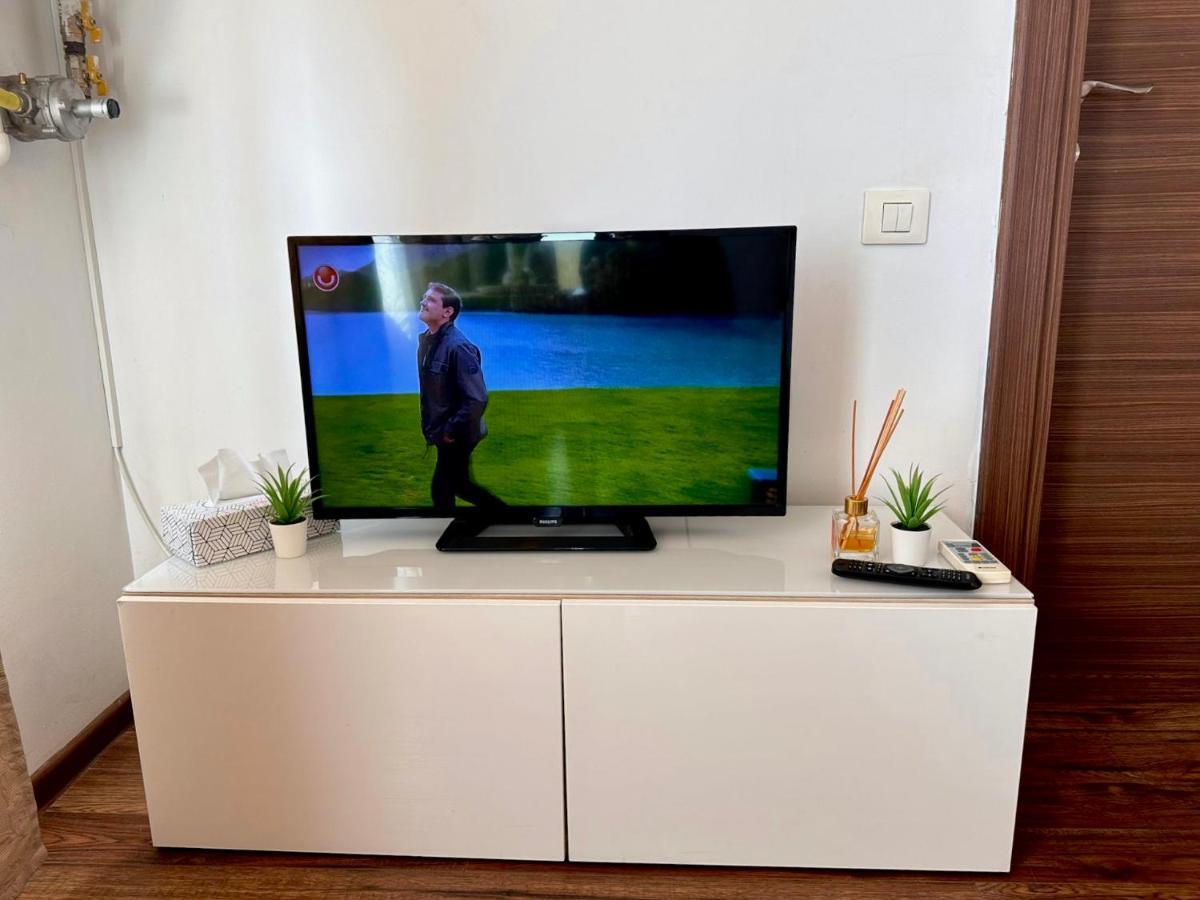 Cozy Apartment With Self Check-In Near Promenada Mall And Verdi Park Букурещ Екстериор снимка