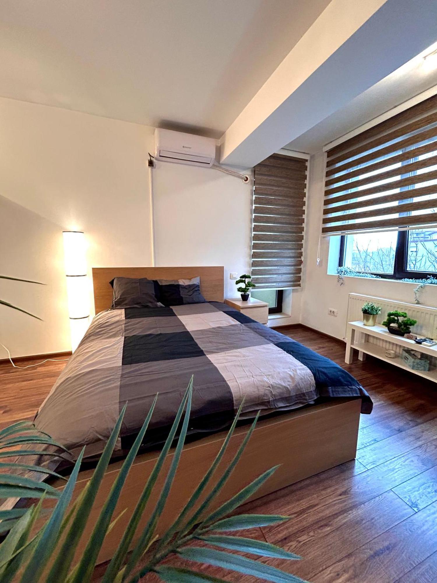 Cozy Apartment With Self Check-In Near Promenada Mall And Verdi Park Букурещ Екстериор снимка