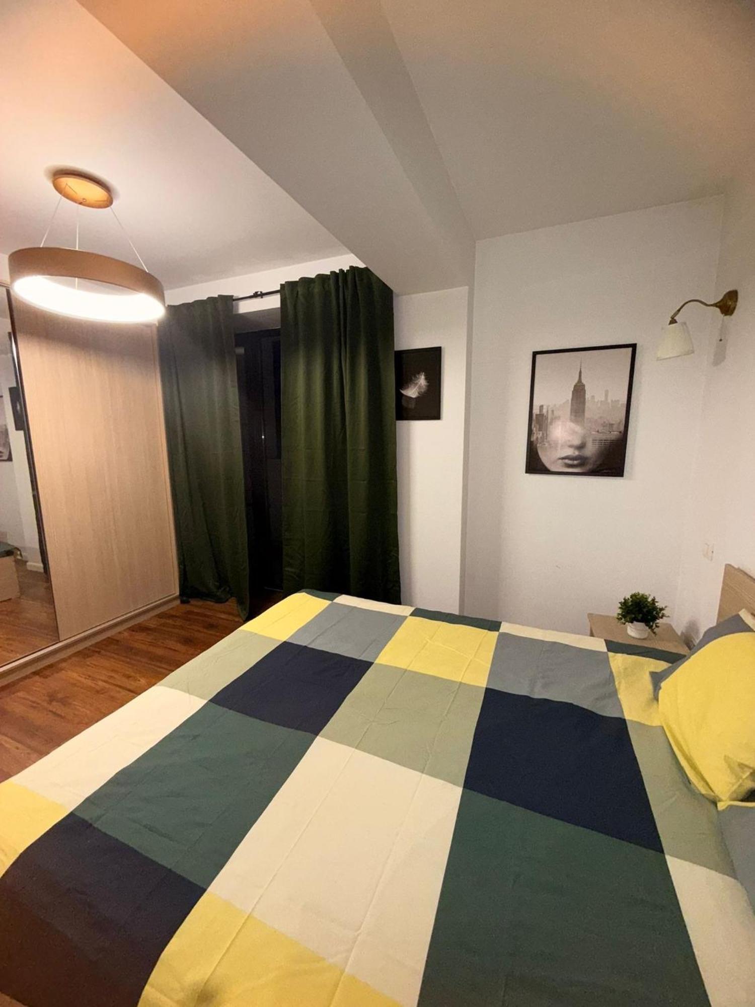 Cozy Apartment With Self Check-In Near Promenada Mall And Verdi Park Букурещ Екстериор снимка